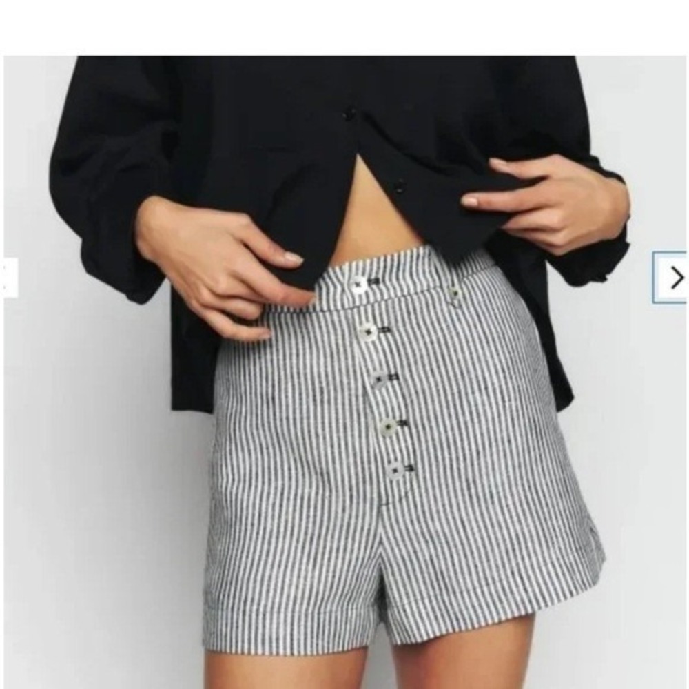 Reformation Grayson Linen Shorts White Black Striped Women 4 Pearl Buttons NWOT